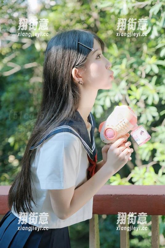 51cg 51cg网站,是个让人忍不住想”点进去看看”的黑洞…小心别被吸走!