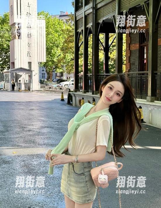 51吃瓜网 发布:51吃瓜网永久地址,连我都想说,这瓜真香!