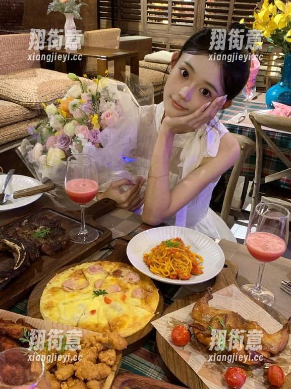 吃瓜不打烊 登录“吃瓜不打烊”,目睹明星们的惊天内幕,谁说八卦不够戏剧化?