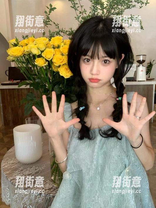 吃瓜网 社交平台的瓜越来越大,吃瓜网的app简直都成了我的生活必需品,一天不聊也觉得少了点啥~