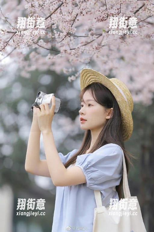 天天吃瓜网 天天吃瓜网的网页,真是无意间发现的惊喜,瓜皮到天际都是!