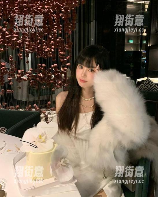 黑料网 黑料网下载第一步:学会精准投喂瓜友,看看谁才是“吃瓜之王”!