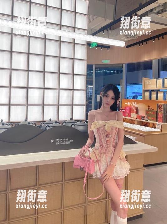 黑料网曝门 手指在黑料网曝门上滑来滑去,登录一瞬间,吃瓜计划提前启动!