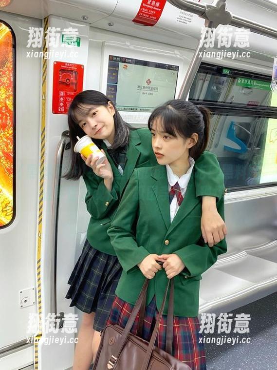 黑料网站 视频里的瓜谁都想吃!黑料网站简直是现代“瓜田李下”现场!